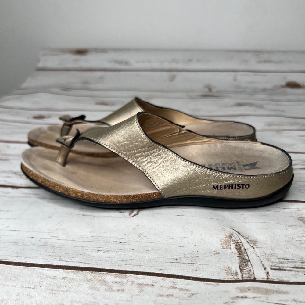 Mephisto Helen Thong Sandals‎ Gold Metallic Leather Cork Footbed EU 38 US 8